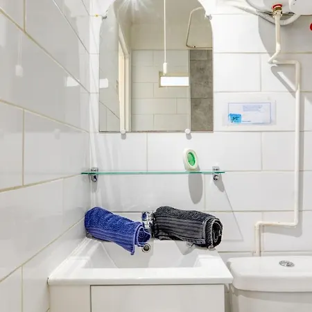 Le Cocoon T 2 Climatisé Avec Wifia Seulement 30 M De La